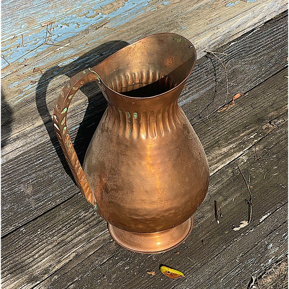 Vintage Copper Water Pitcher Hand Hammered - Picture 2 of 7
